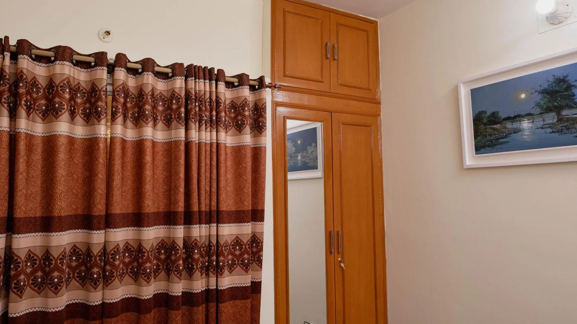 Tranquil Luxury In Niketon, Gulshan Dhaka Apartamento