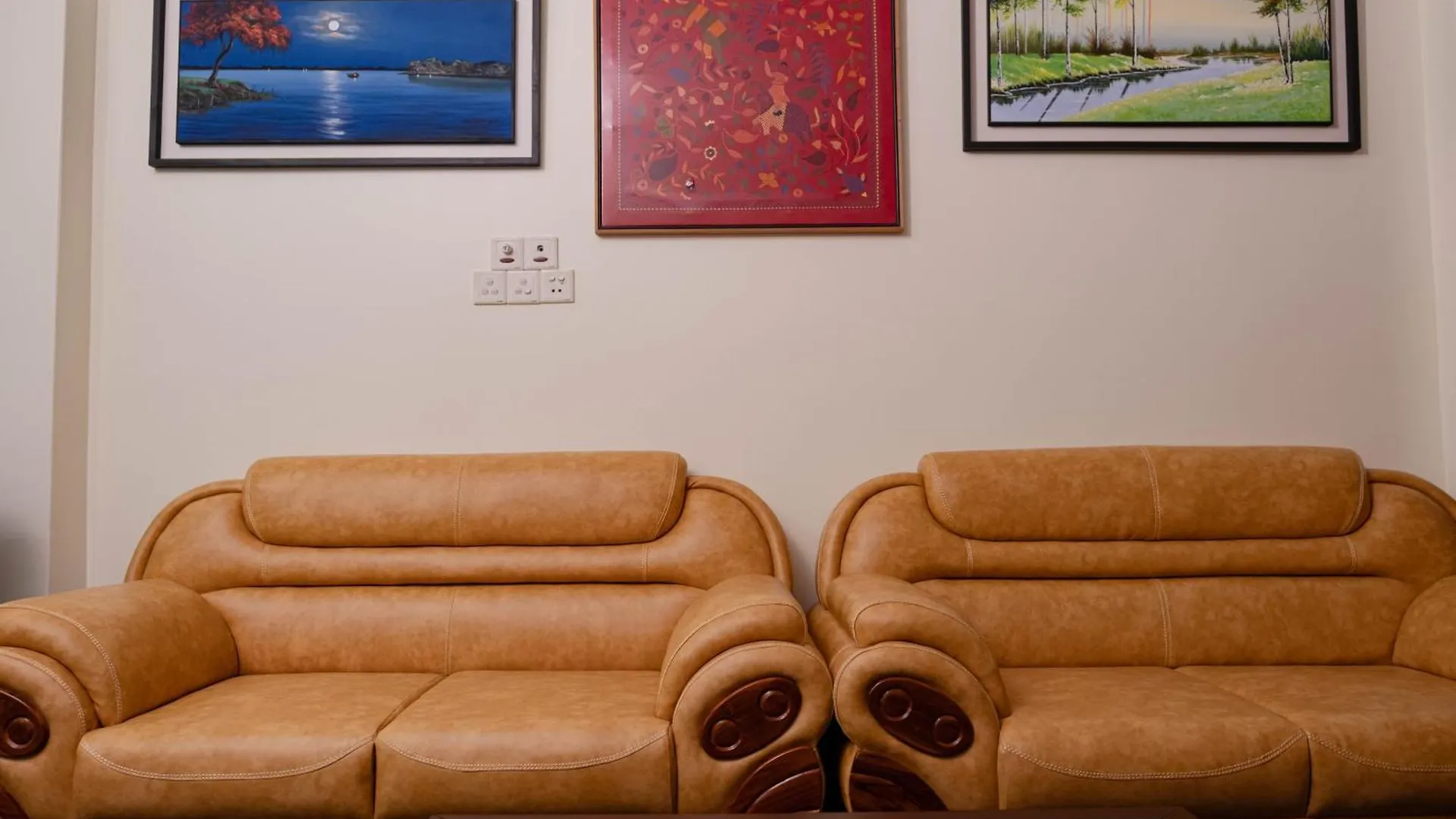 Contactos de Tranquil Luxury In Niketon, Gulshan